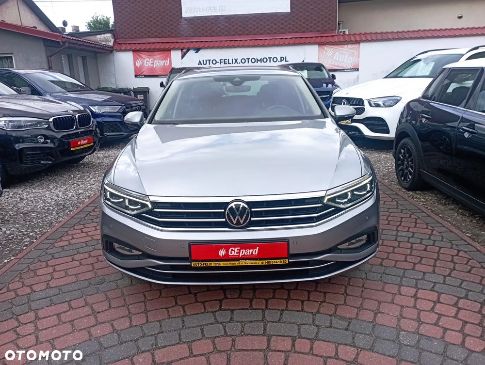 Volkswagen Passat Variant 2.0 TDI SCR Business Plus DSG - 2