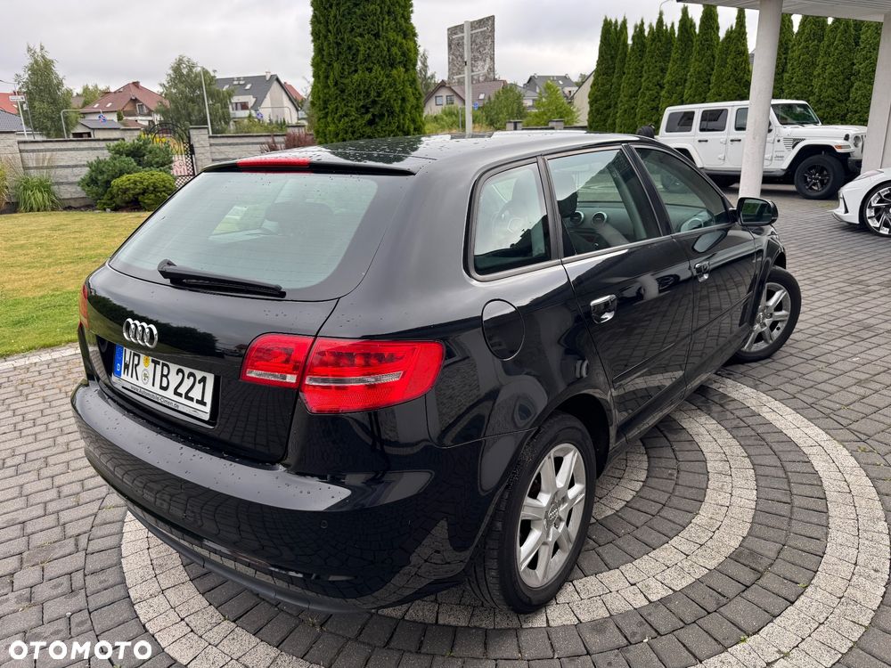 Audi A3 Sportback 2.0 TDI DPF Attraction - 6