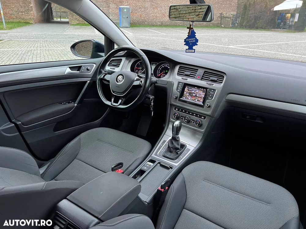 Volkswagen Golf 2.0 TDI BlueMotion Technology DSG Lounge - 8