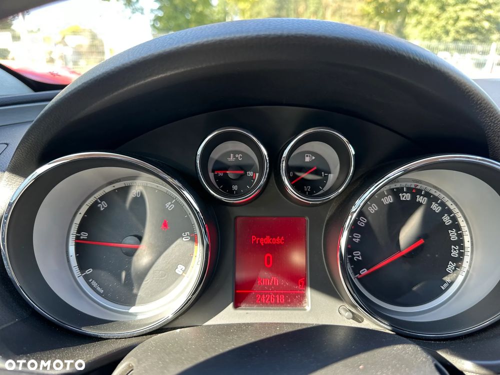 Opel Insignia - 13
