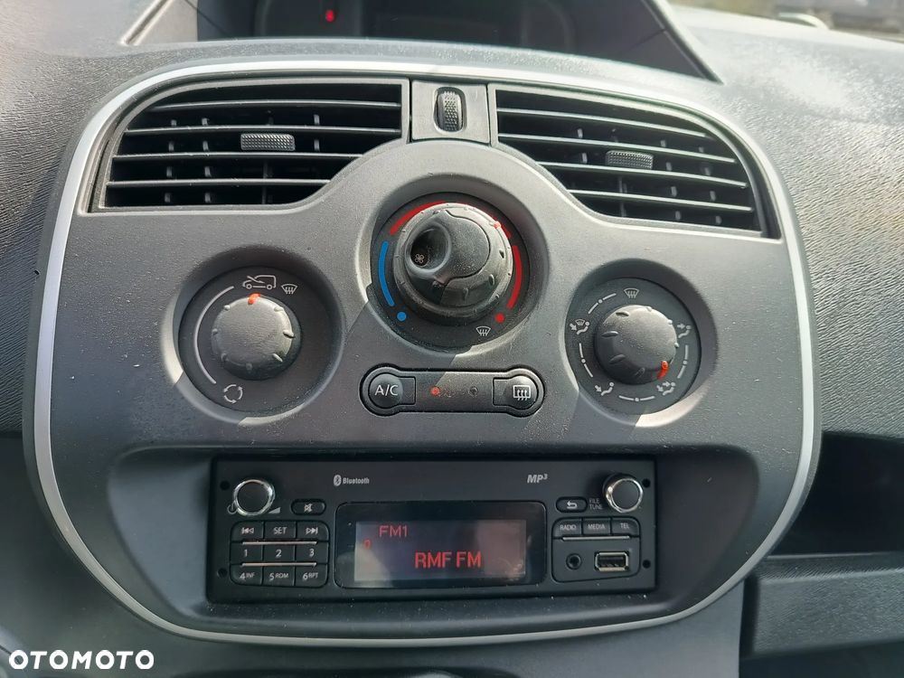 Renault Kangoo wersja MAXI LONG 1.5 diesel 90kM 2016 rok WEBASTO, NIEWIELKI PRZEBIEG-160tyś. SPRAWNY 100% ZAREJESTROWANY!!! - 33