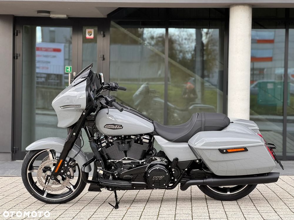 Harley-Davidson Touring Street Glide - 14