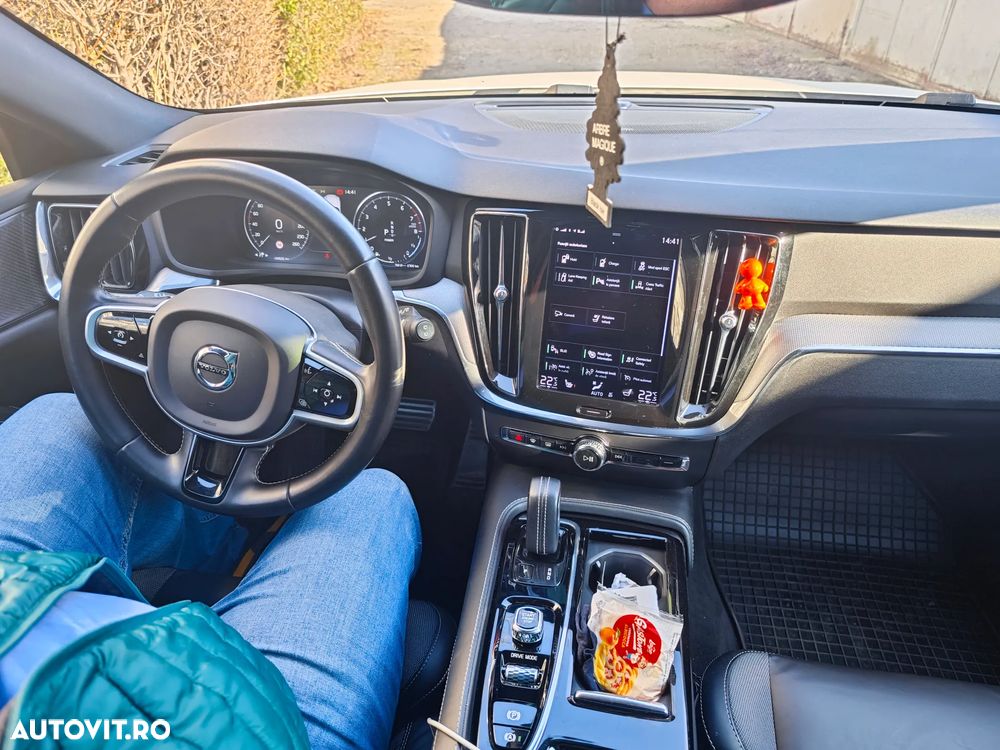 Volvo V60 Recharge T6 AWD AT Core - 7