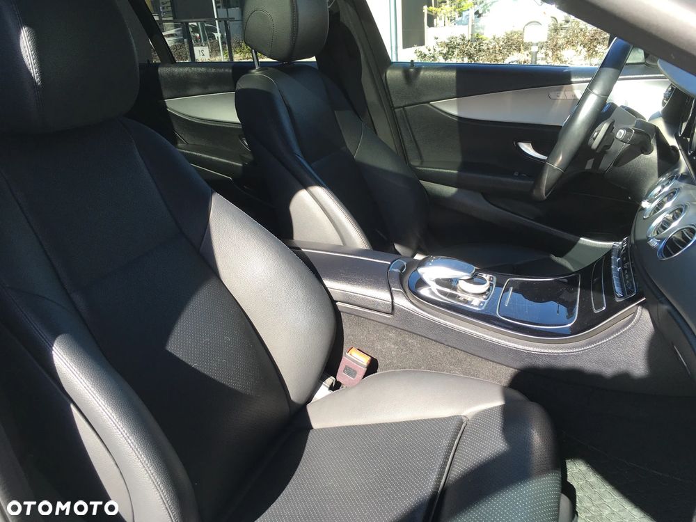 Mercedes-Benz Klasa E 220 d 9G-TRONIC Avantgarde - 24