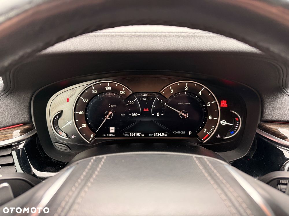 BMW Seria 5 540i xDrive Sport Line - 11