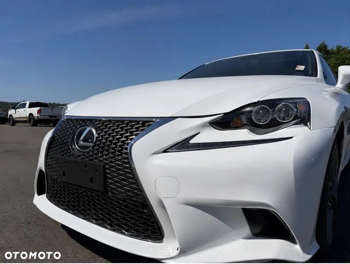 Lexus IS 200t Prestige - 6