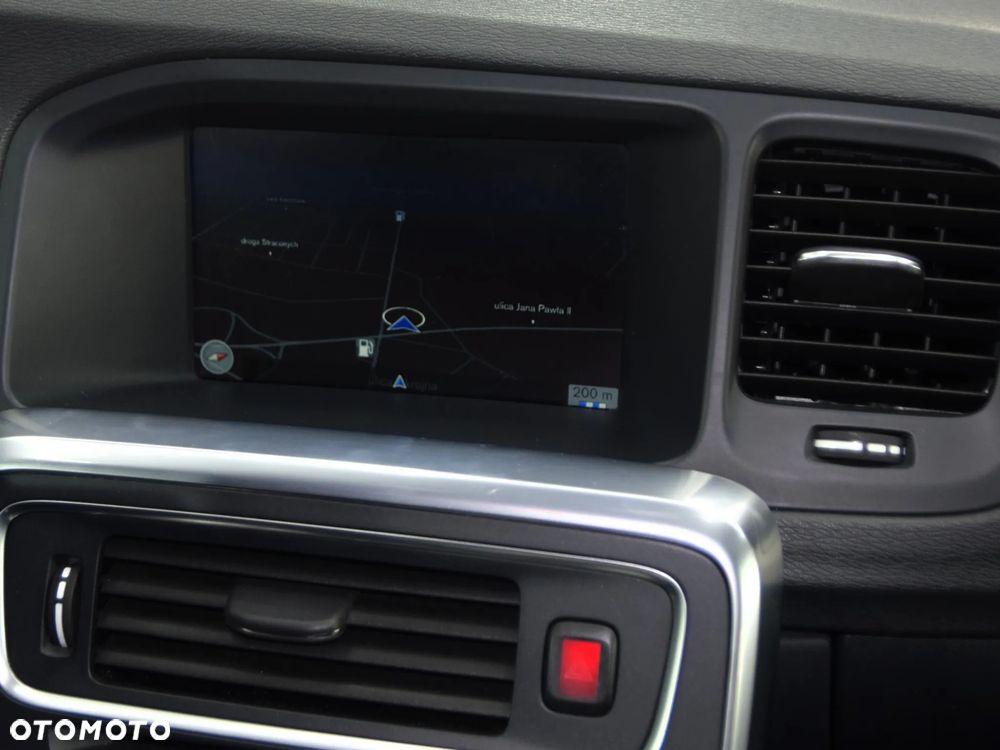 Volvo S60 D4 Drive-E Momentum - 19