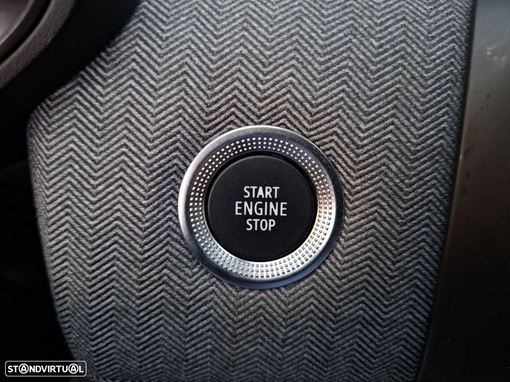Renault Clio 1.0 TCe Techno — fotografia 20