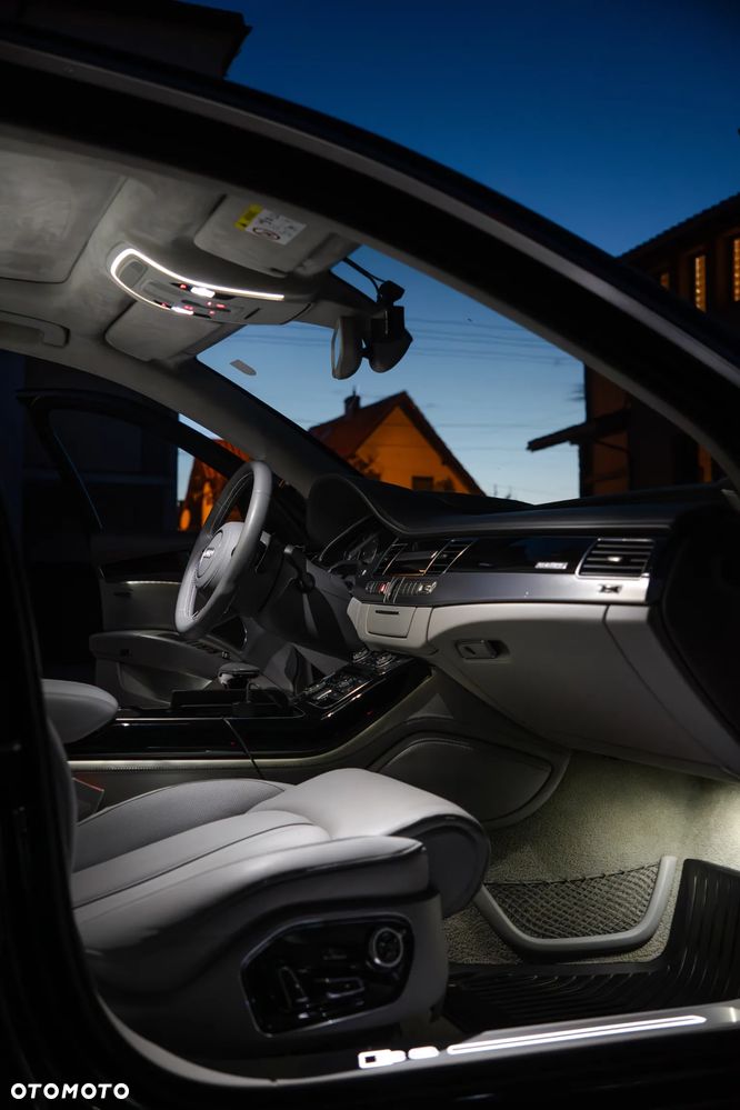 Audi S8 - 15