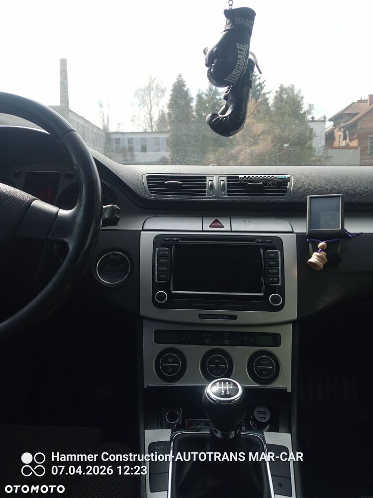 Volkswagen Passat 2.0 TDI DPF Comfortline - 10