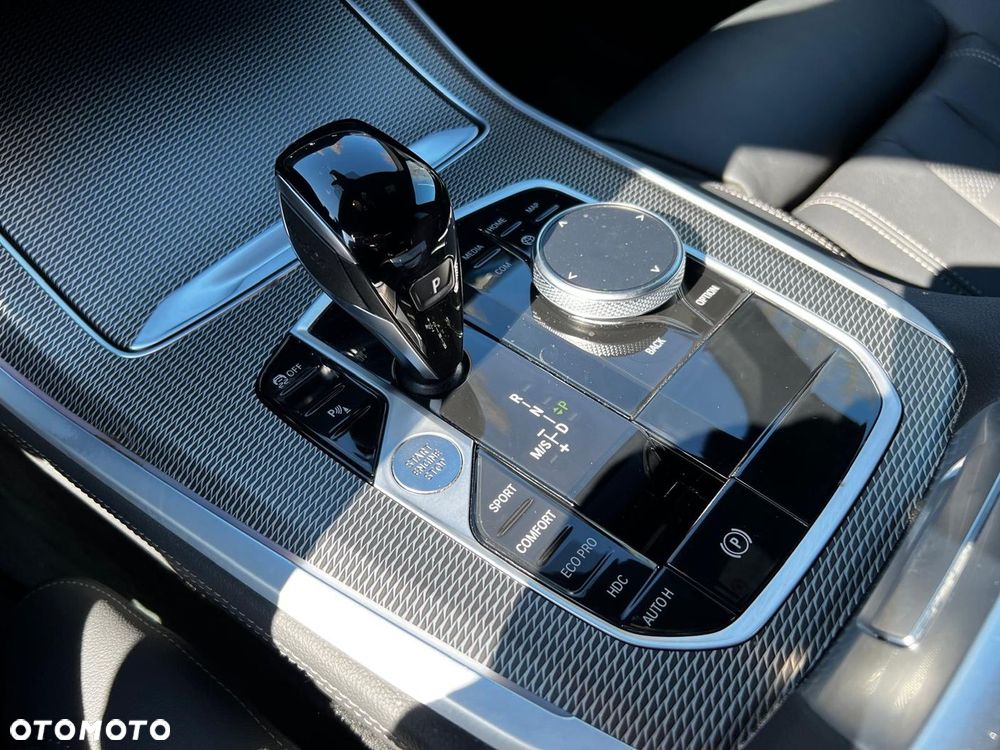 BMW X5 xDrive30d mHEV - 11