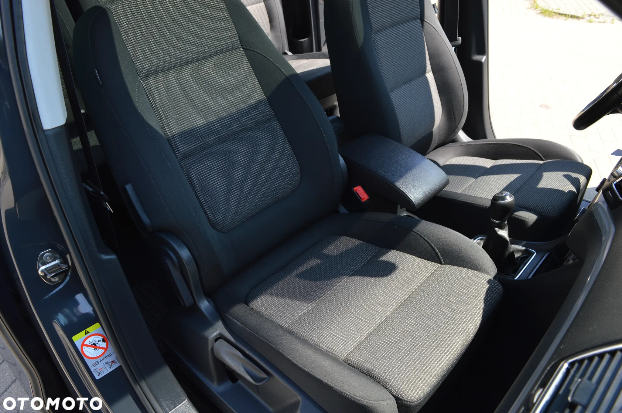 Volkswagen Sharan 2.0 TDI BlueMotion Technology Comfortline - 24