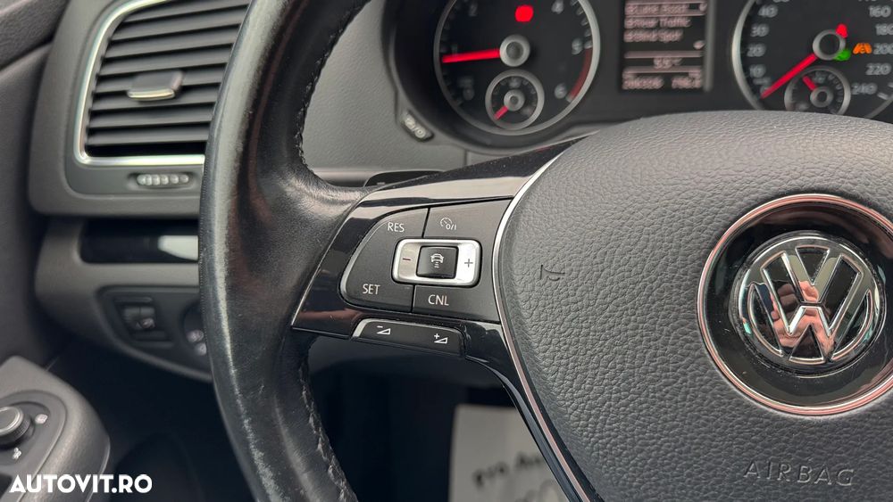 Volkswagen Sharan 2.0 TDI DSG (BlueMotion Technology) Highline - 32