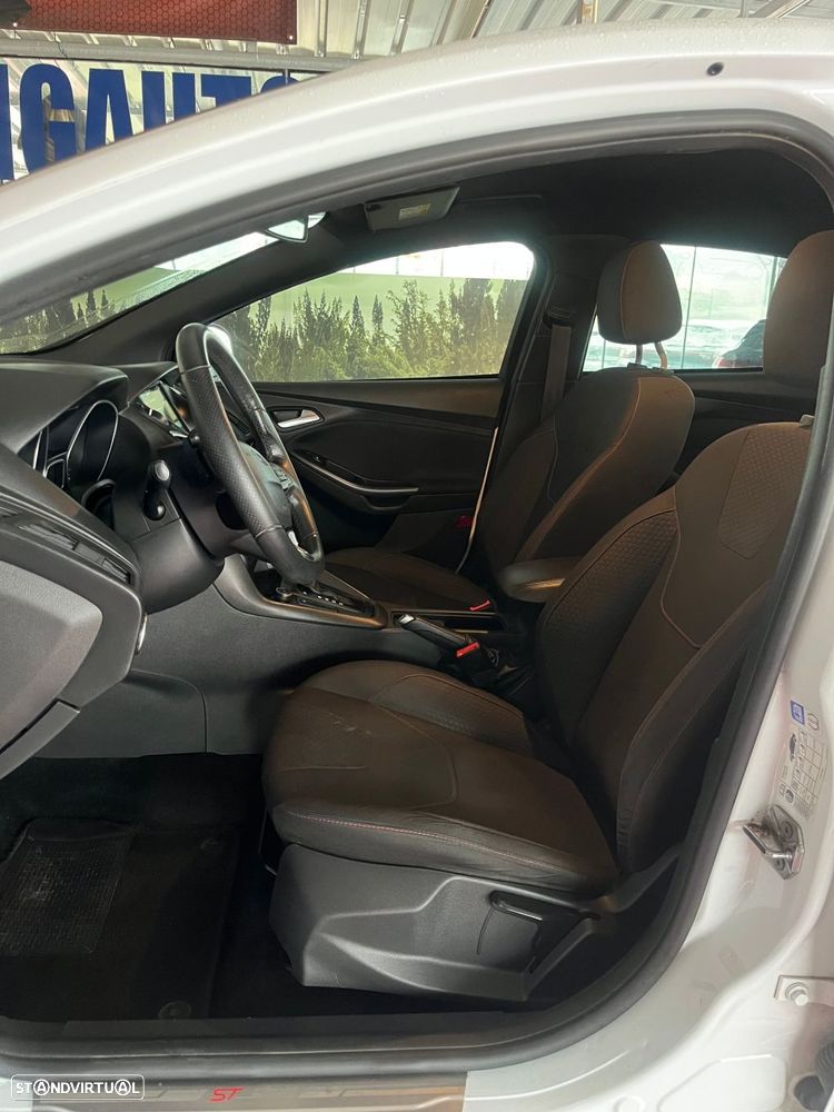 Ford Focus 1.5 TDCi ST-Line DPS - 26