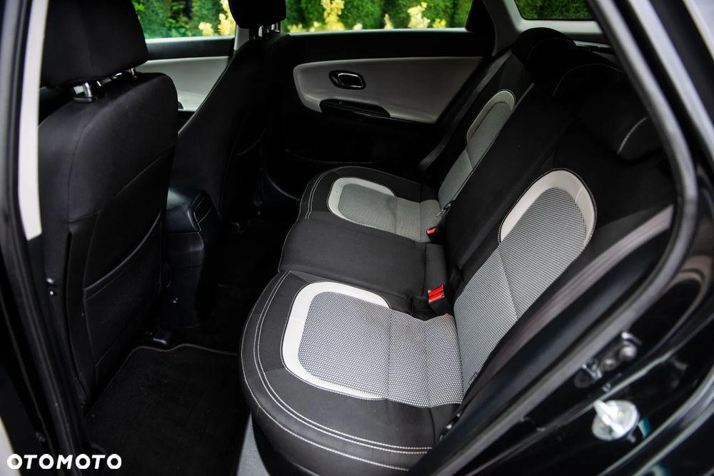 Kia Ceed 1.6 GDI Vision - 28