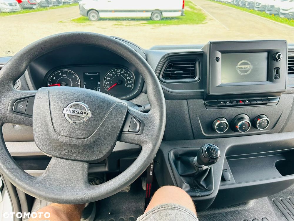 Nissan NV400 - 18