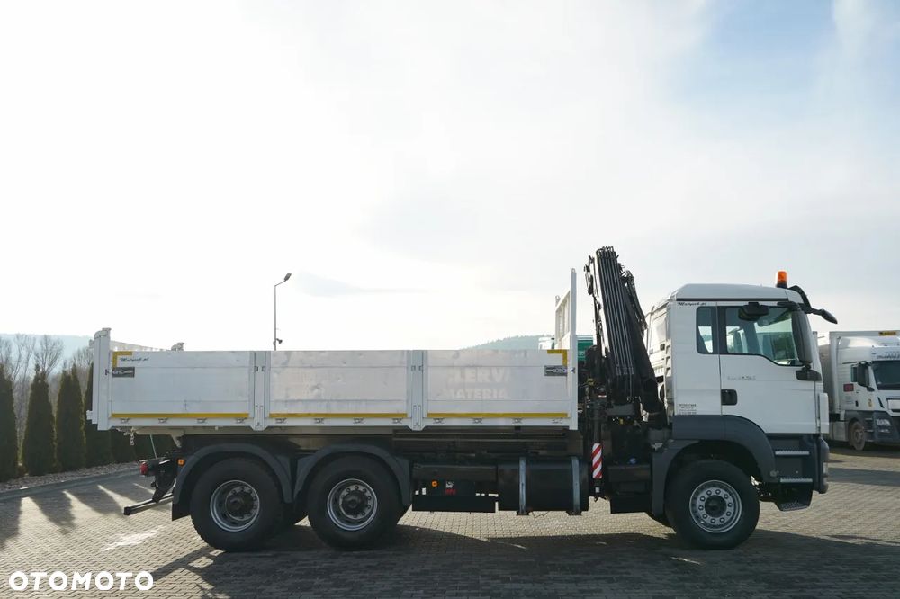 MAN TGS 33.360 / 6x4 / WYWROTKA TYLNOZSYPOWA 5,8 M + HDS HIAB XS 122 / STEROWANIE RADIOWE / HDS ZA KABINĄ / EURO 5 / MANUAL - 9