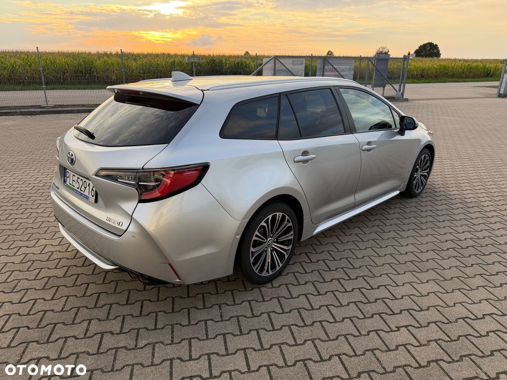 Toyota Corolla 2.0 Hybrid Executive - 8