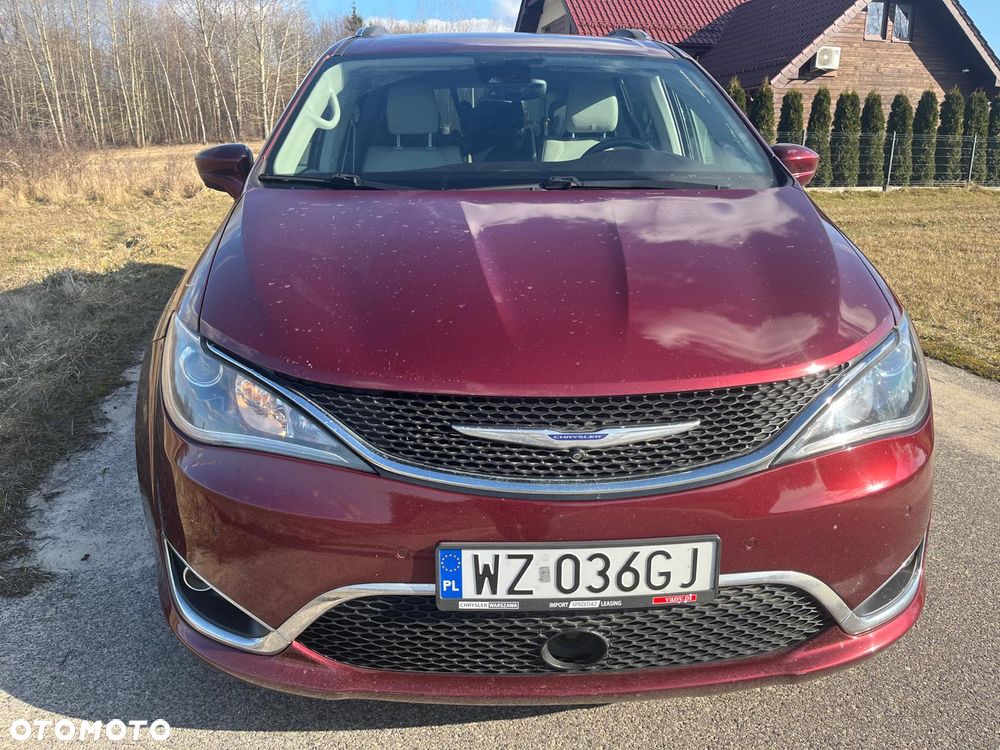 Chrysler Pacifica - 3