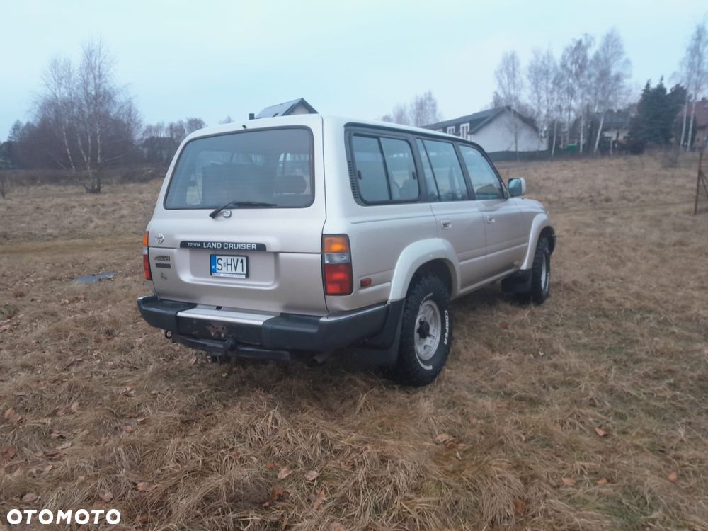 Toyota Land Cruiser - 7