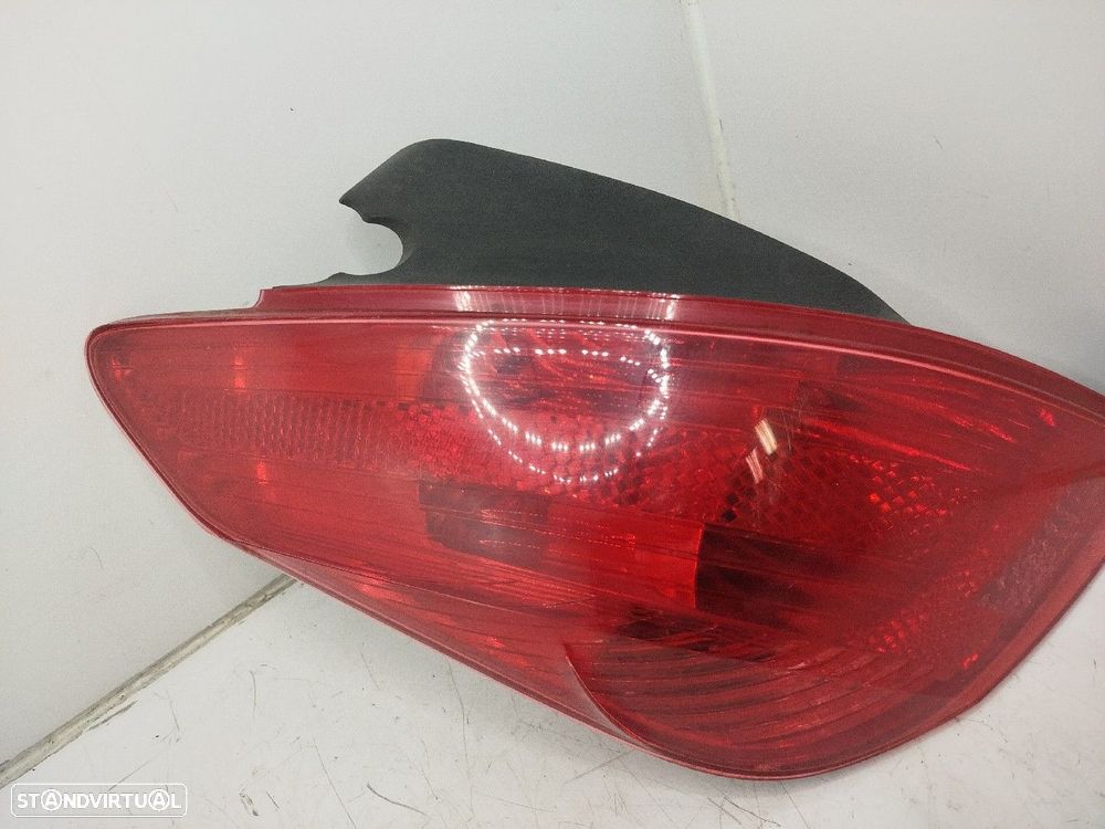 Farolim Stop Esq Peugeot 308 (4A_, 4C_)