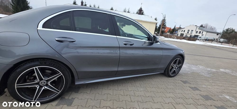 Mercedes-Benz Klasa C 180 9G-TRONIC AMG Line - 4