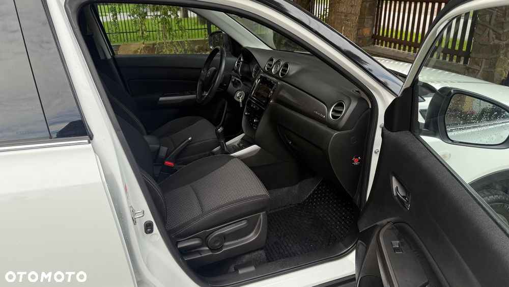 Suzuki Vitara 1.0 Boosterjet Allgrip Comfort - 12