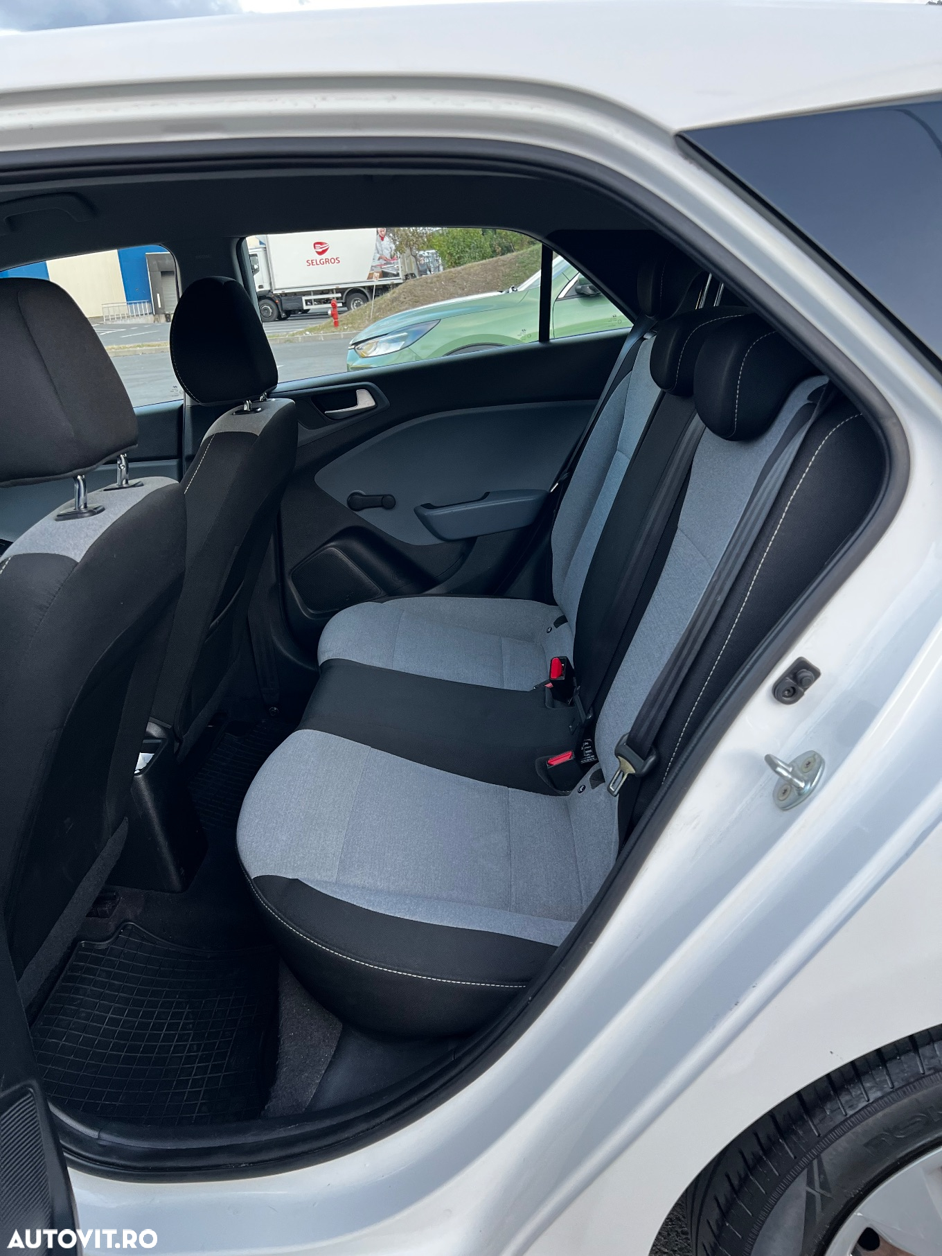 Hyundai i20 - 10