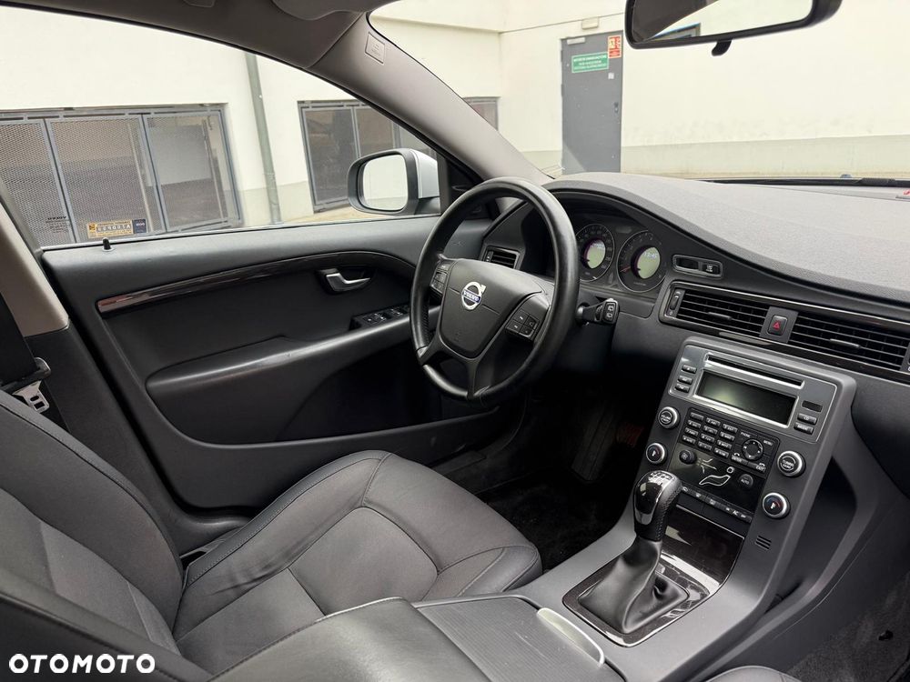 Volvo V70 2.0T Momentum - 26