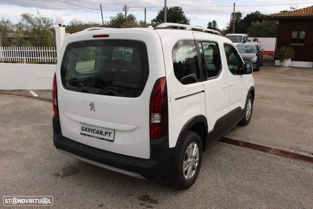 Peugeot Rifter 1.5 BlueHDi Allure EAT8 - 17