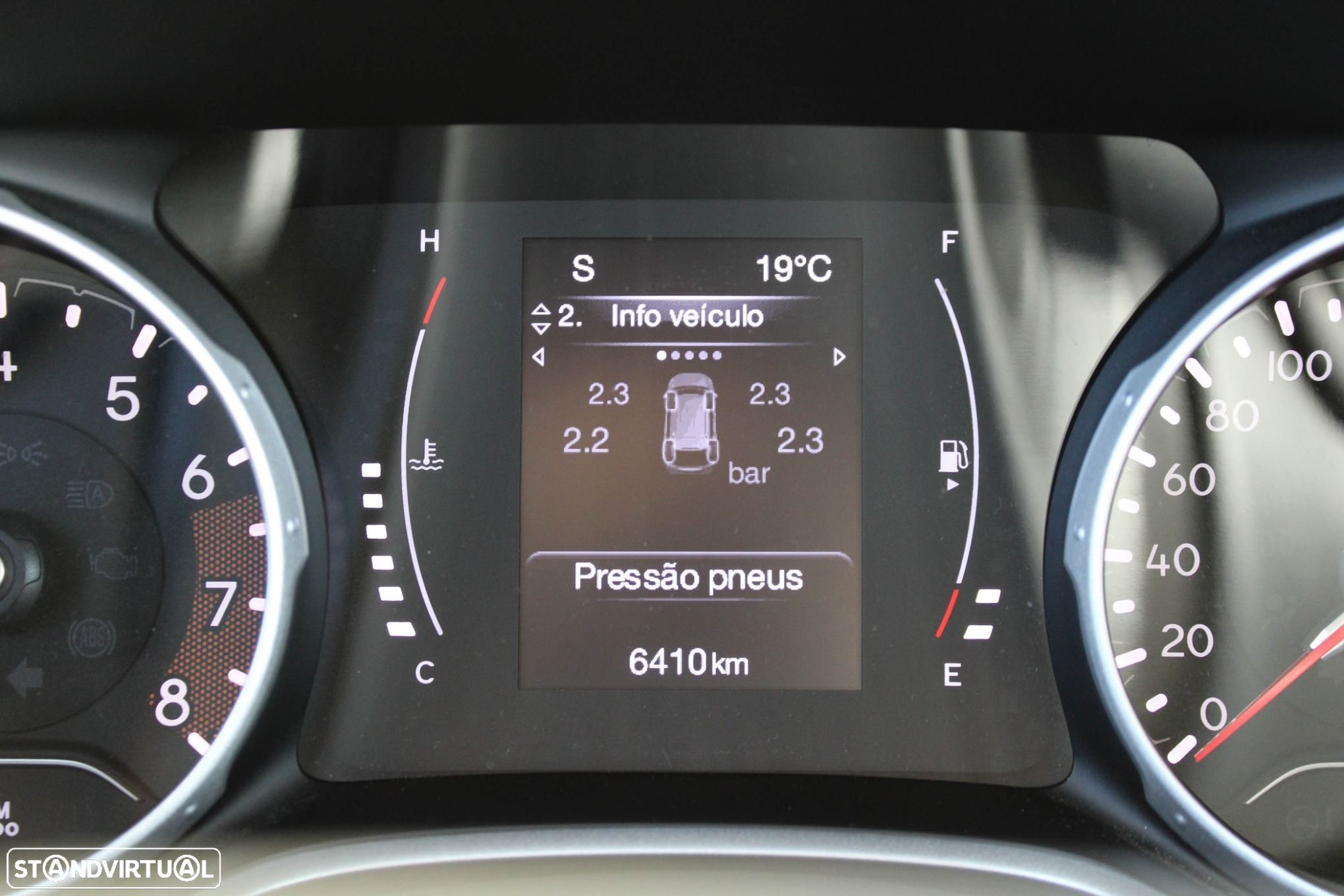 Jeep Compass 1.3 T Sport - 28