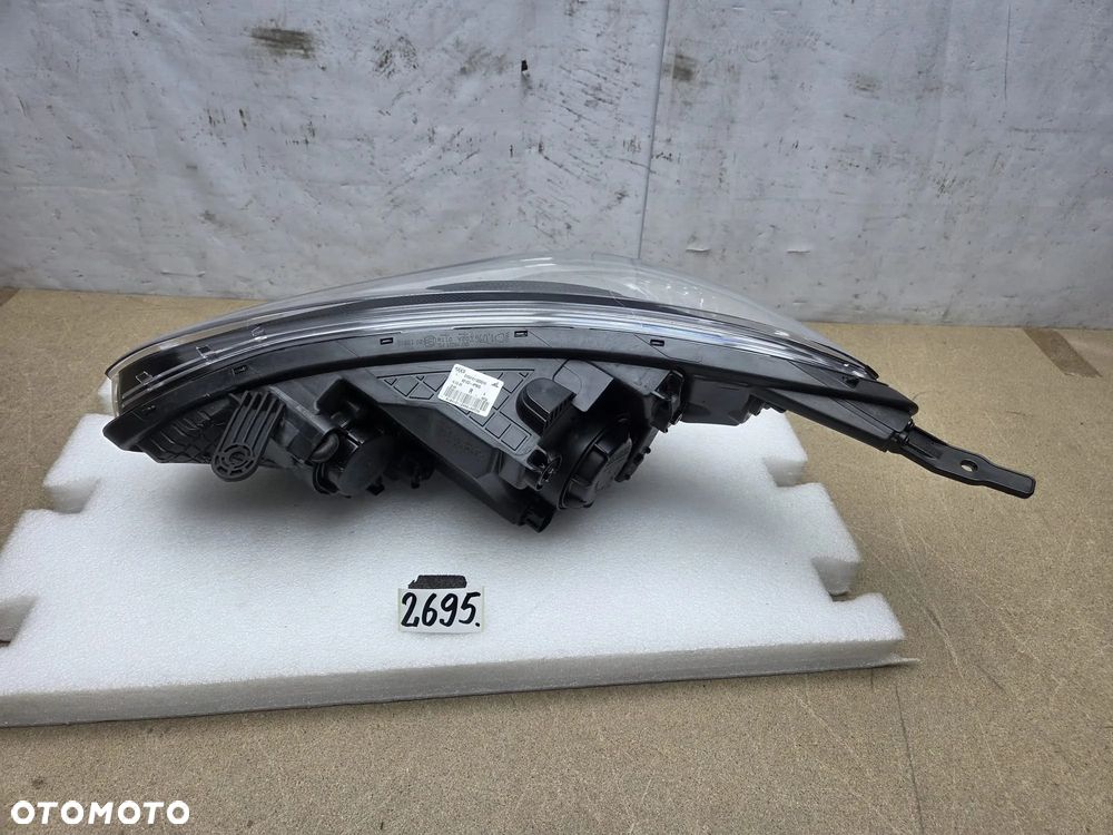 Hyundai i20 lift 12-15r LAMPA PRAWY PRAWA PRZÓD PRZEDNIA 92102-4P800 MAKO - 4