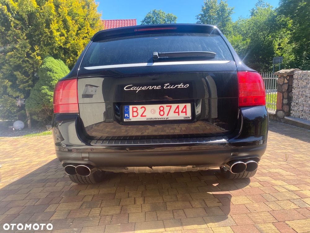 Porsche Cayenne - 4