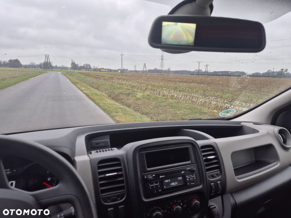 Renault Trafic - 12