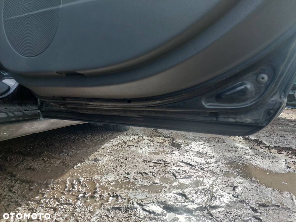 DRZWI KOMPLETNE PRAWY TYŁ SEAT EXEO I LC9Z - 4