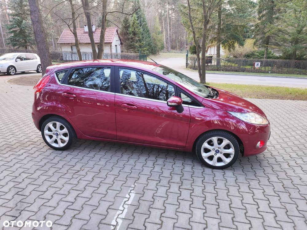 Ford Fiesta - 12