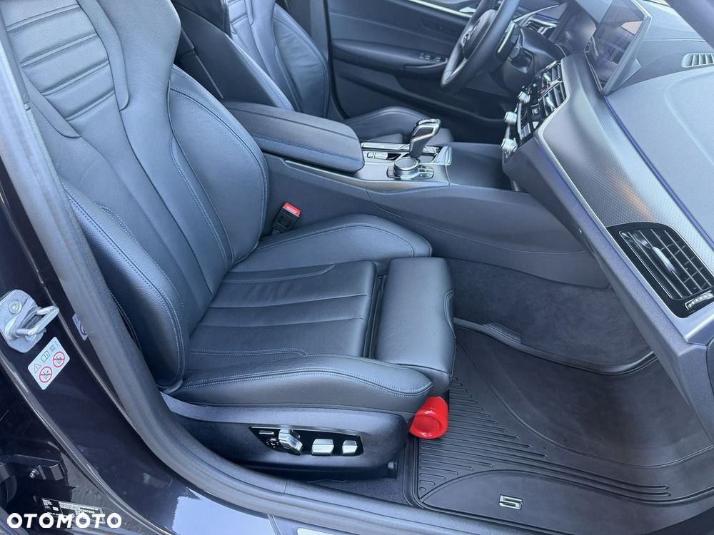 BMW Seria 5 520d xDrive mHEV M Sport sport - 15