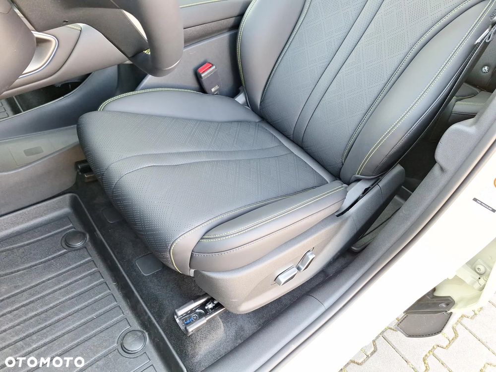 BYD Atto 2 45kWh Active - 12