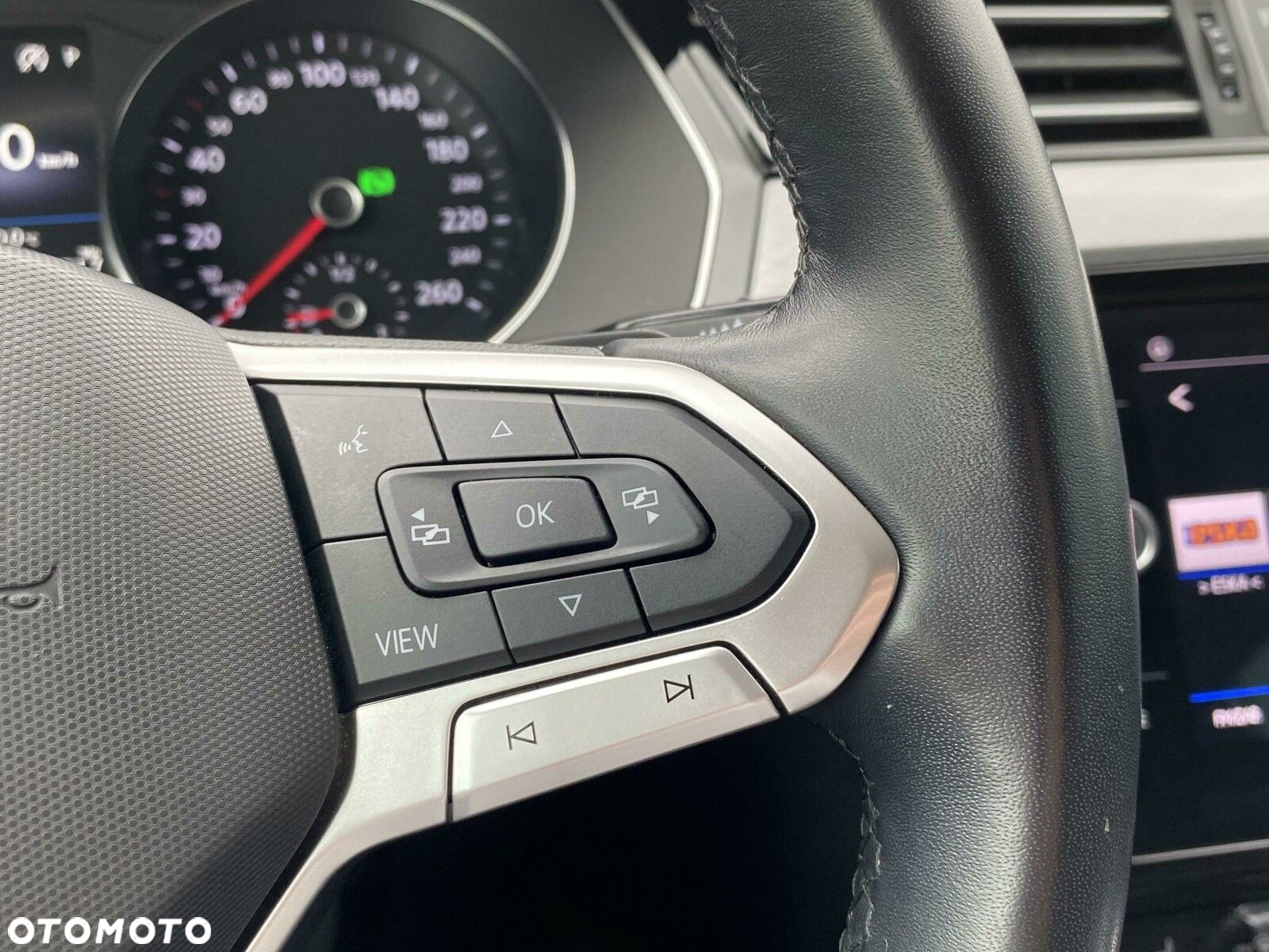 Volkswagen Passat 2.0 TSI Business DSG - 25