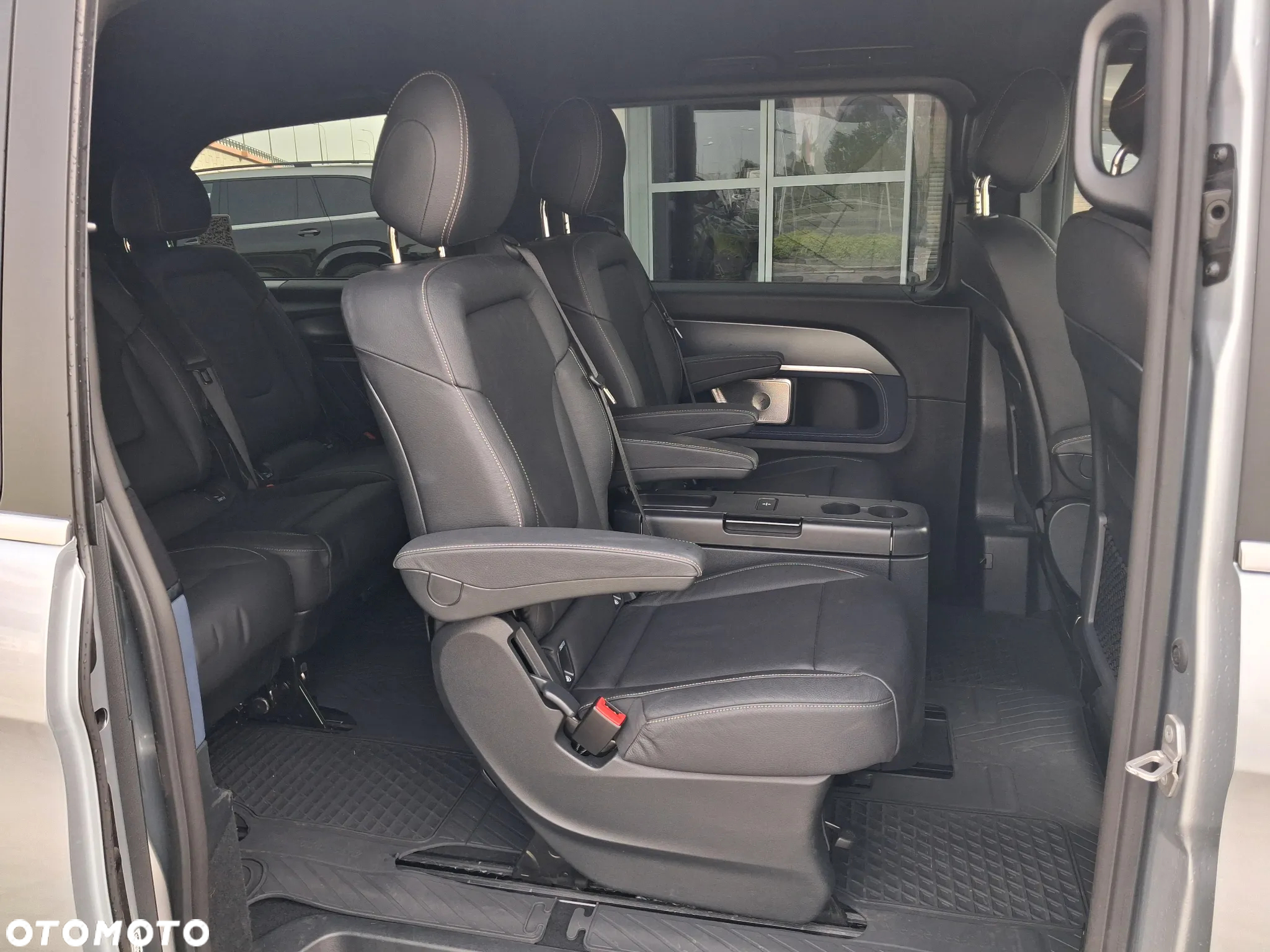 Mercedes-Benz EQV 300 60kWh - 17