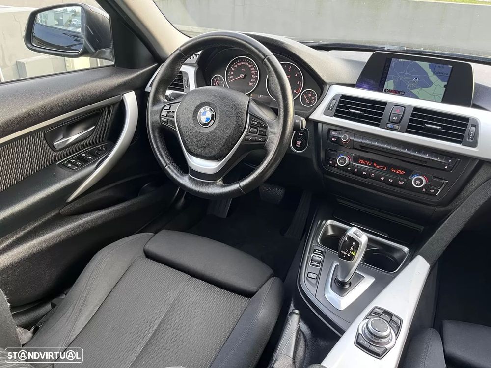 BMW 320 d Touring Aut. Sport Line - 37