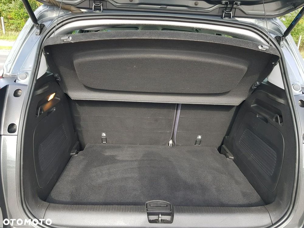 Opel Crossland X - 14