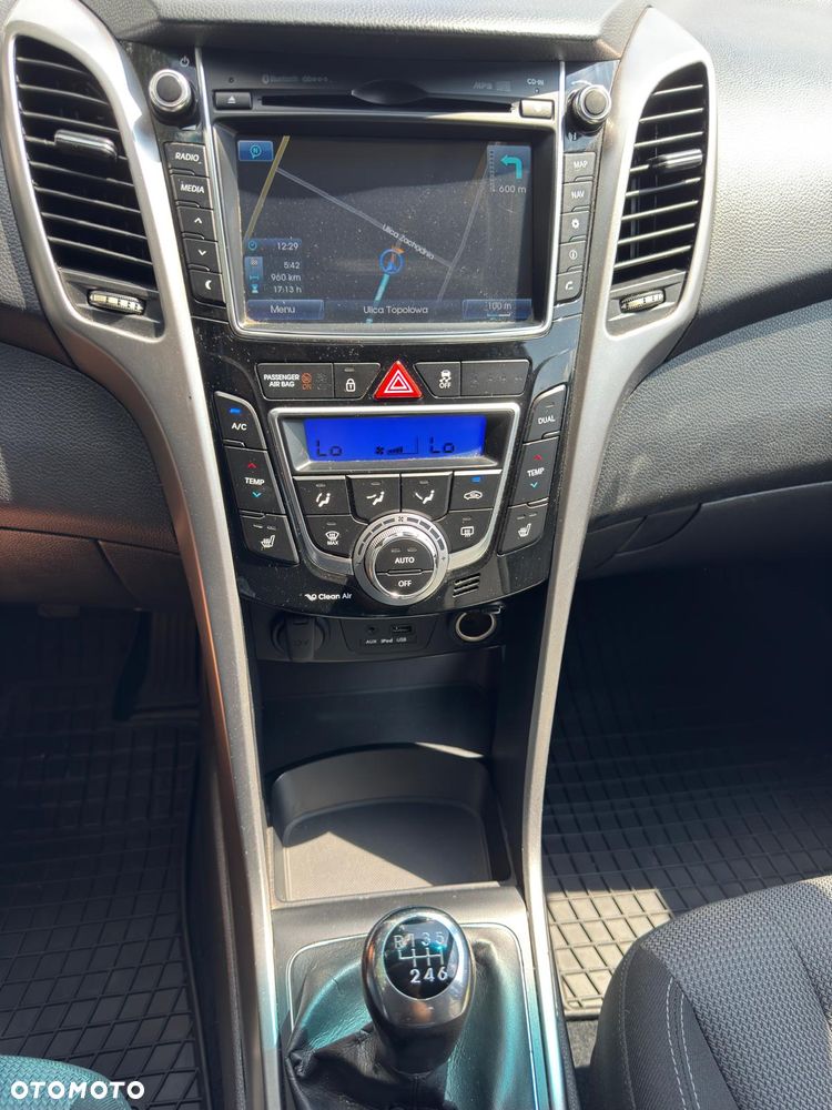Hyundai i30 i30cw 1.4 Fifa World Cup Edition - 12