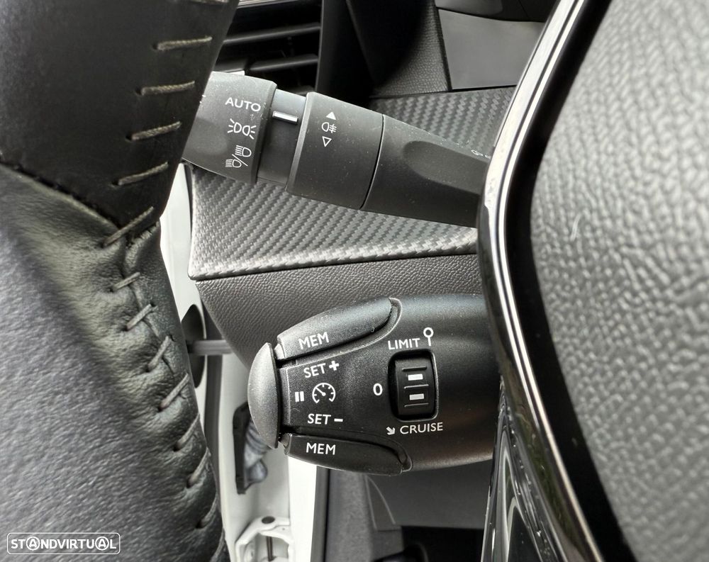 Peugeot e-208 50 kWh Active Pack - 13
