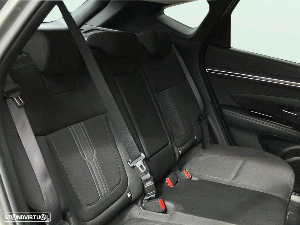 Hyundai Tucson 1.6 T-GDI HEV Premium - 17