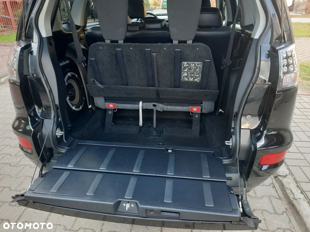 Mitsubishi Outlander - 29