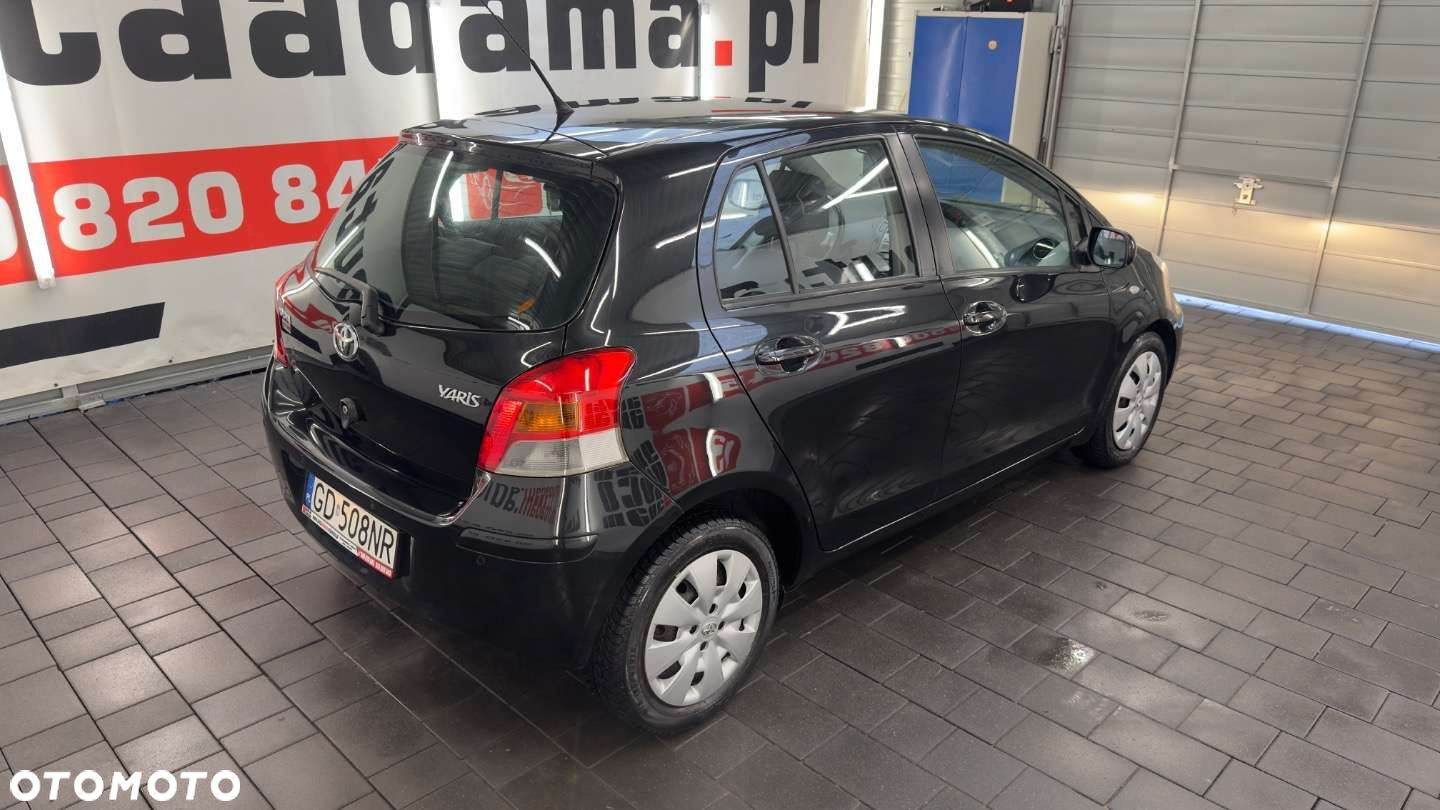 Toyota Yaris - 8