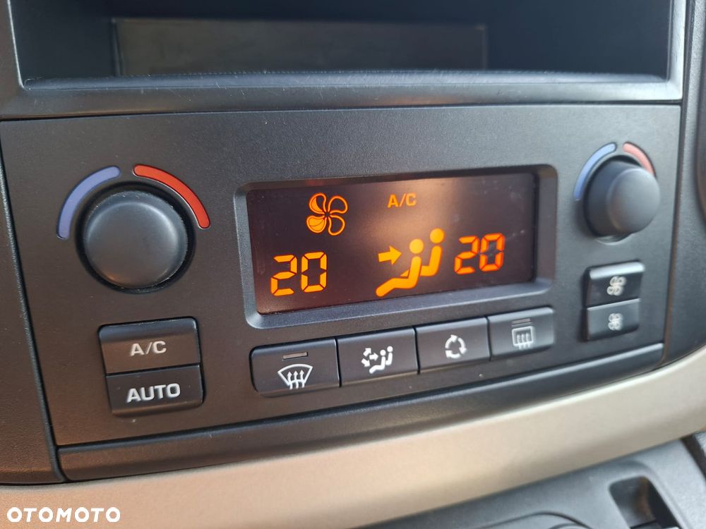 Peugeot Partner 1.6 HDi Outdoor - 11