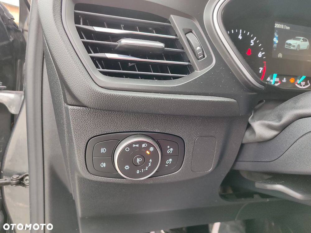 Ford Focus 1.0 EcoBoost Hybrid ST-LINE - 11