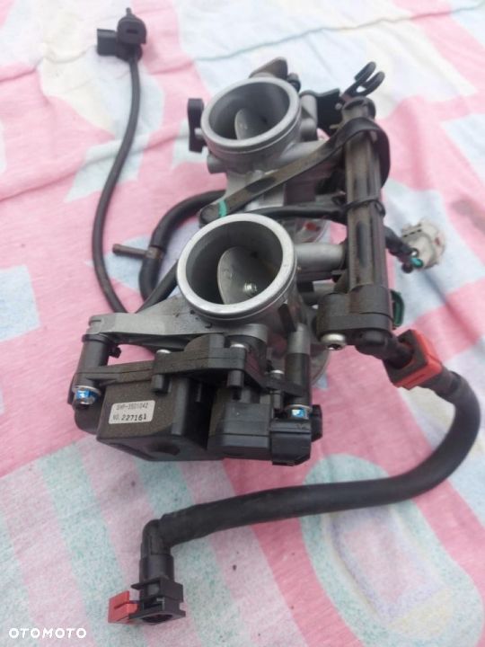 Kawasaki KLE 650 Versys przepustnice wtryski 15-22 - 2